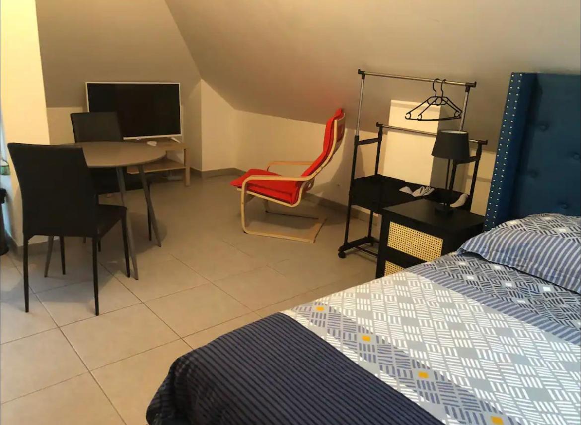 Studio A 300 M De La Gare De Mantes-La-Jolie Exteriér fotografie